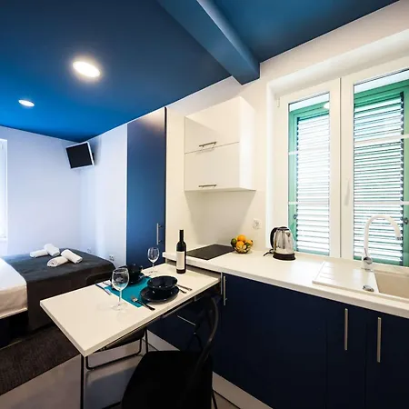 Old Micro-apartments Apartment Zadar