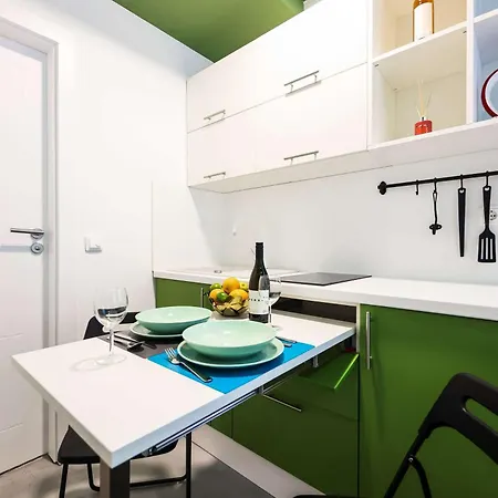 Old Micro-apartments Lägenhet